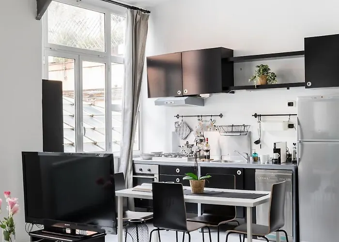 Spacious Modern Loft Steps From Trevi Fountain * Rome